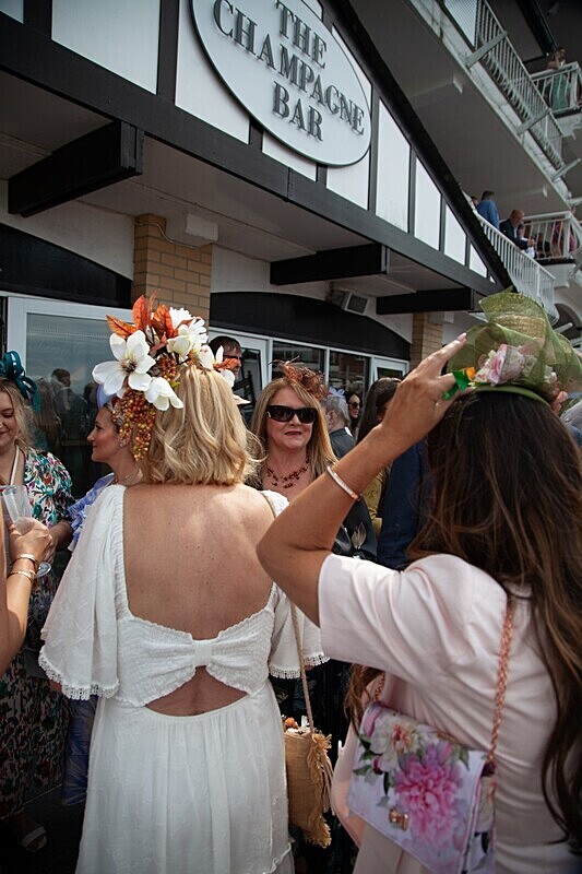 PONTEFRACT RACE 2025-9092 - PONTEFRACT RACES - LADIES DAY 2025
