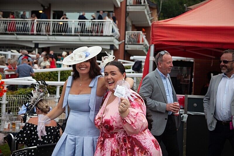 PONTEFRACT RACE 2025-9394 - PONTEFRACT RACES - LADIES DAY 2025