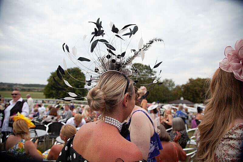 PONTEFRACT RACE 2025-9342 - PONTEFRACT RACES - LADIES DAY 2025