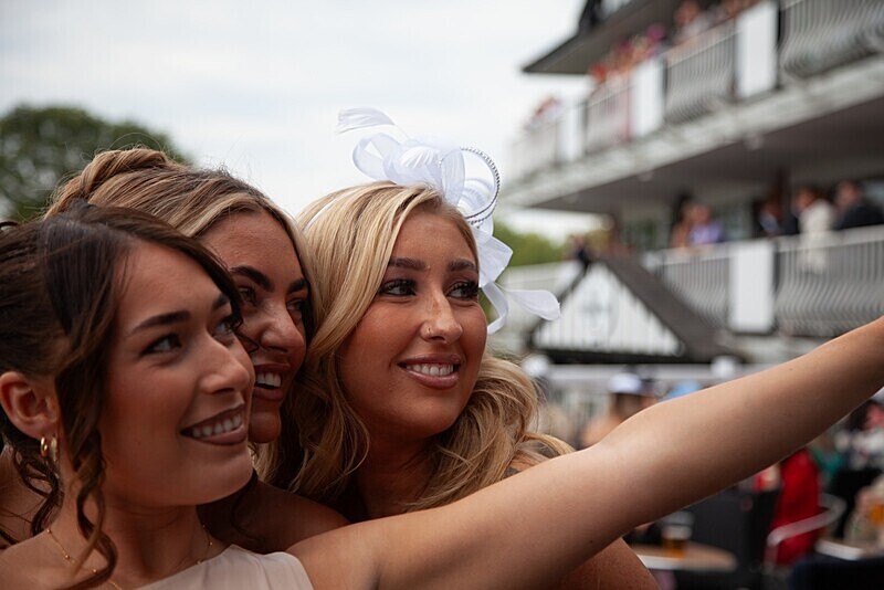 PONTEFRACT RACE 2025-9306 - PONTEFRACT RACES - LADIES DAY 2025