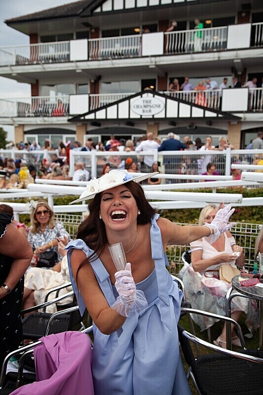 PONTEFRACT RACE 2025-9388 - PONTEFRACT RACES - LADIES DAY 2025
