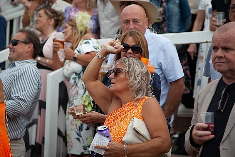PONTEFRACT RACE 2025-9426 - PONTEFRACT RACES - LADIES DAY 2025