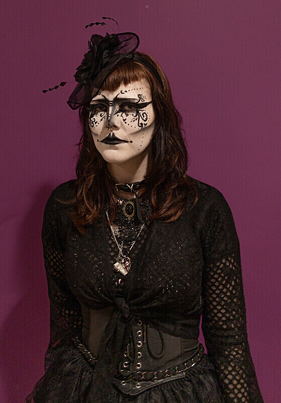 GOTHS INSIDE-4131 - RACE THE WAVES - GOTHS ETC