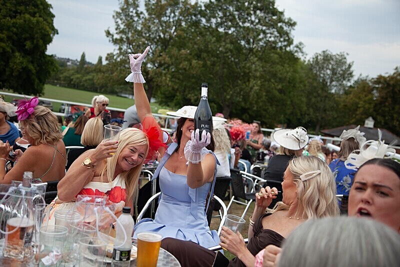 PONTEFRACT RACE 2025-9368 - PONTEFRACT RACES - LADIES DAY 2025