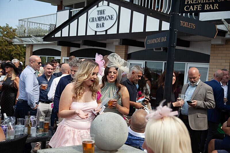 PONTEFRACT RACE 2025-9068 - PONTEFRACT RACES - LADIES DAY 2025