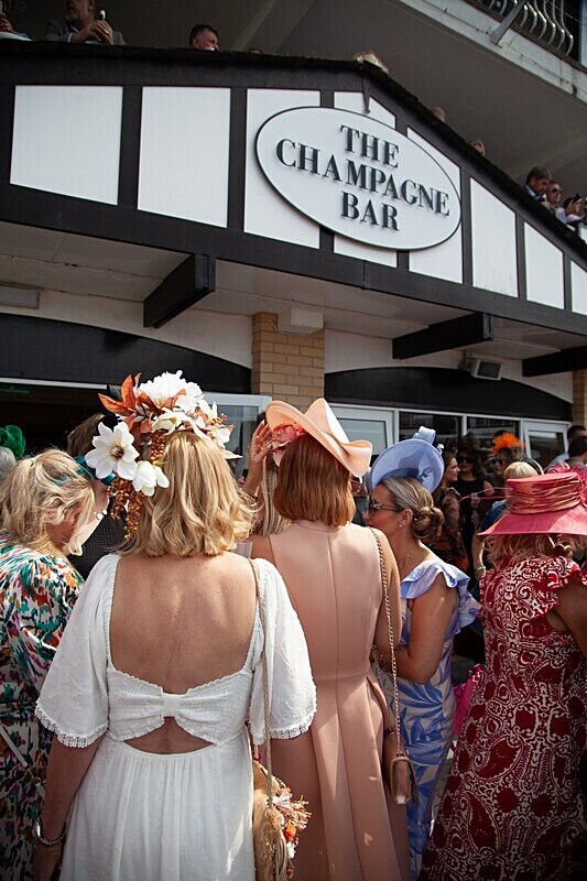 PONTEFRACT RACE 2025-9130 - PONTEFRACT RACES - LADIES DAY 2025