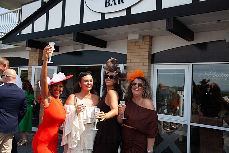 PONTEFRACT RACE 2025-9036 - PONTEFRACT RACES - LADIES DAY 2025