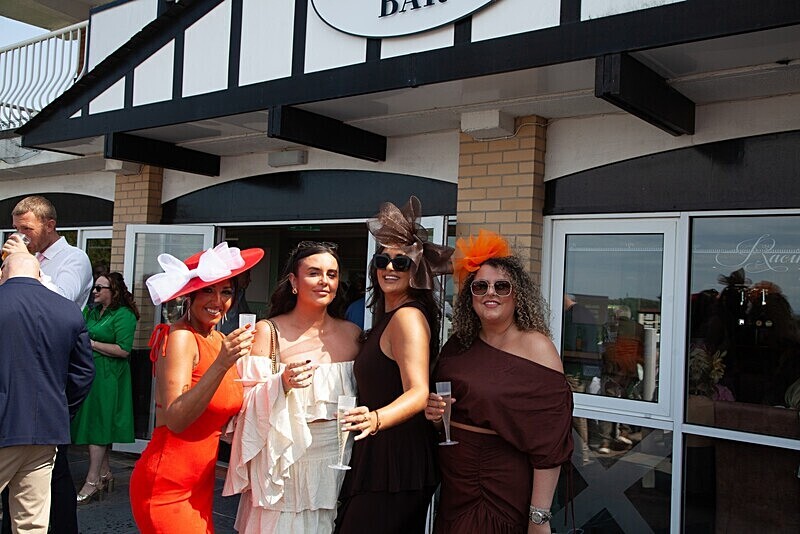 PONTEFRACT RACE 2025-9035 - PONTEFRACT RACES - LADIES DAY 2025