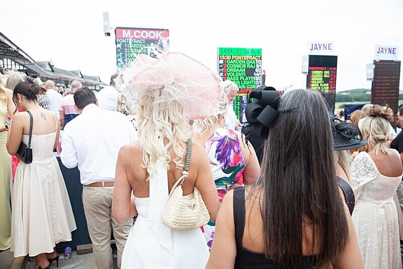PONTEFRACT RACE 2025-9190 - PONTEFRACT RACES - LADIES DAY 2025