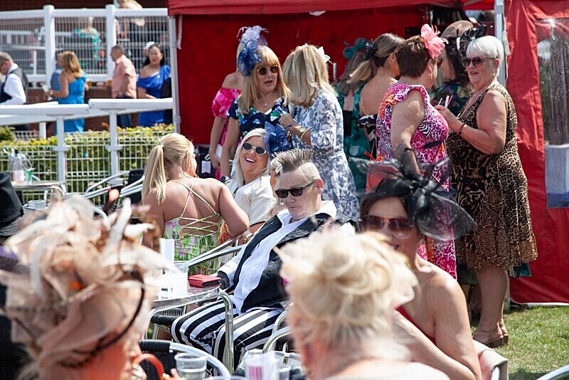PONTEFRACT RACE 2025-9039 - PONTEFRACT RACES - LADIES DAY 2025