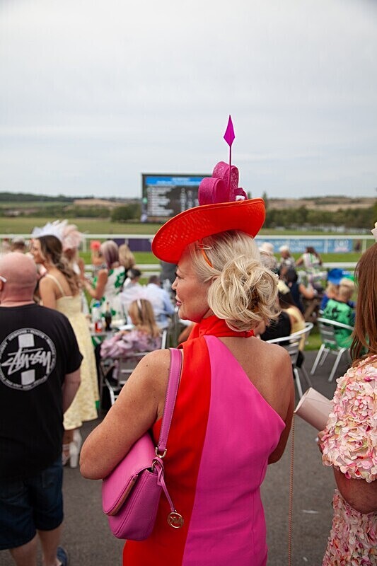 PONTEFRACT RACE 2025-9482 - PONTEFRACT RACES - LADIES DAY 2025