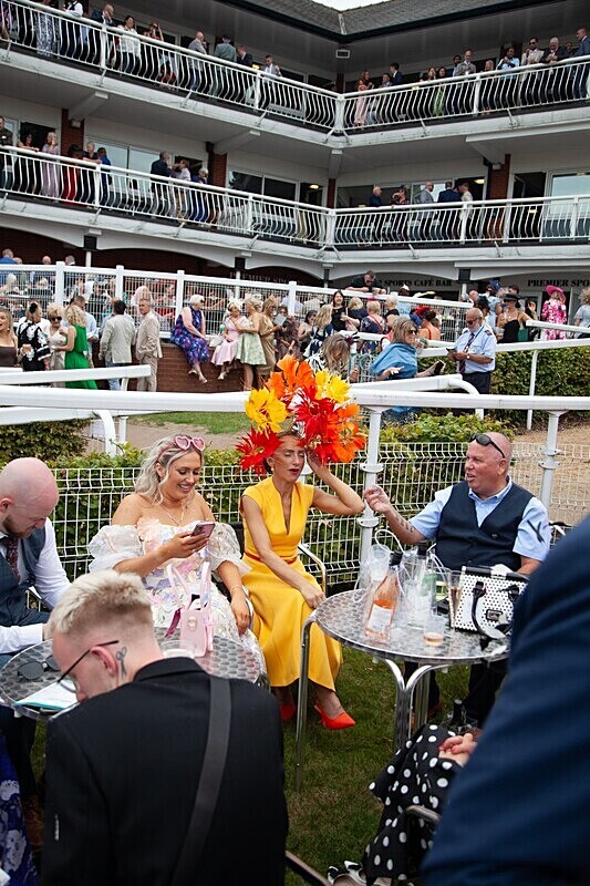 PONTEFRACT RACE 2025-9252 - PONTEFRACT RACES - LADIES DAY 2025