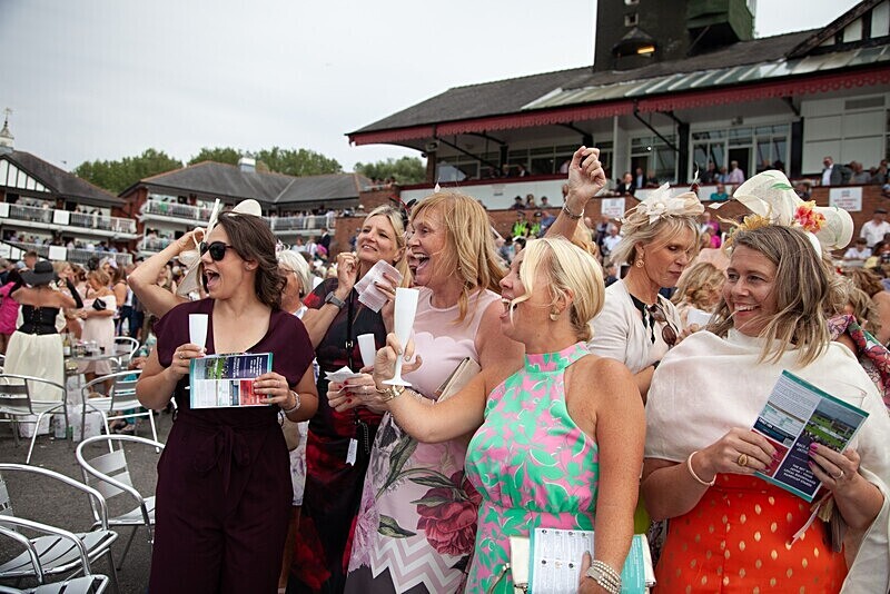 PONTEFRACT RACE 2025-9495 - PONTEFRACT RACES - LADIES DAY 2025