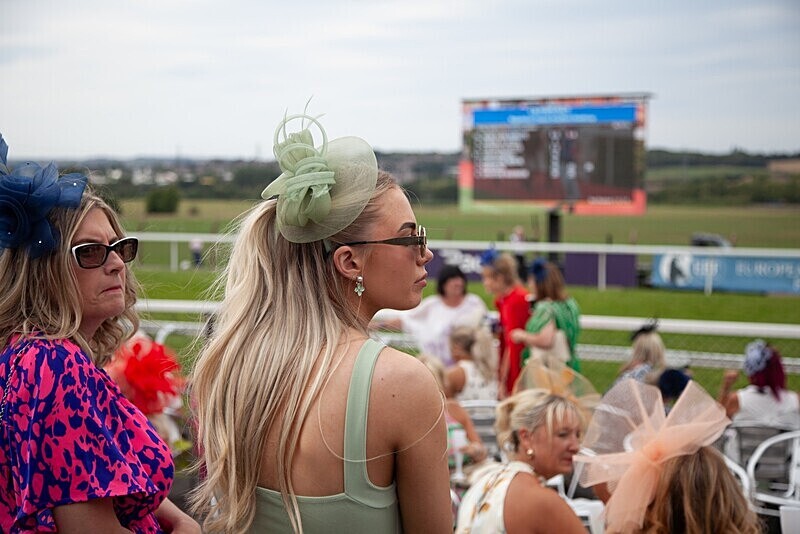 PONTEFRACT RACE 2025-9414 - PONTEFRACT RACES - LADIES DAY 2025