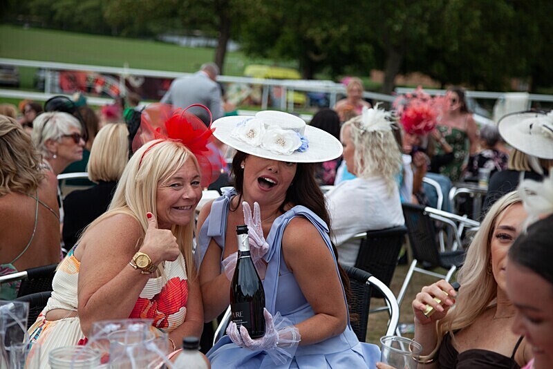 PONTEFRACT RACE 2025-9360 - PONTEFRACT RACES - LADIES DAY 2025