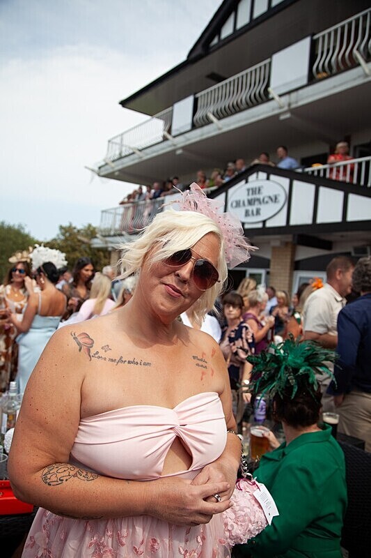 PONTEFRACT RACE 2025-9117 - PONTEFRACT RACES - LADIES DAY 2025