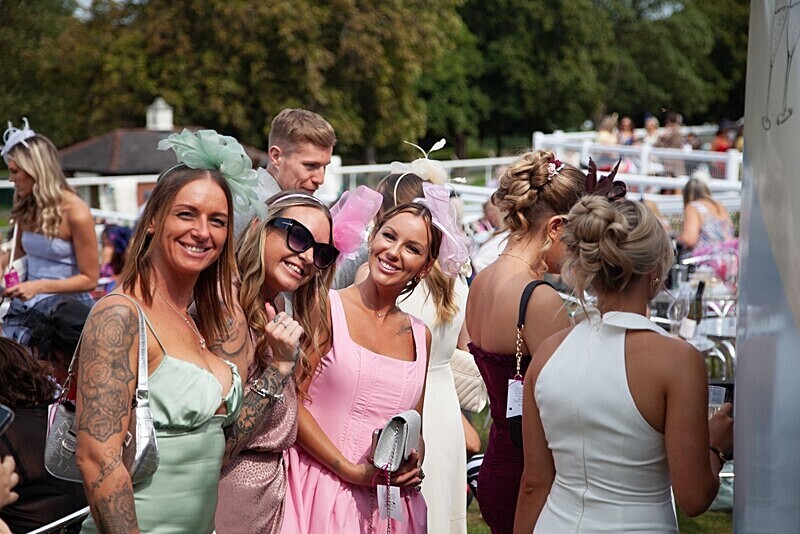 PONTEFRACT RACE 2025-9159 - PONTEFRACT RACES - LADIES DAY 2025