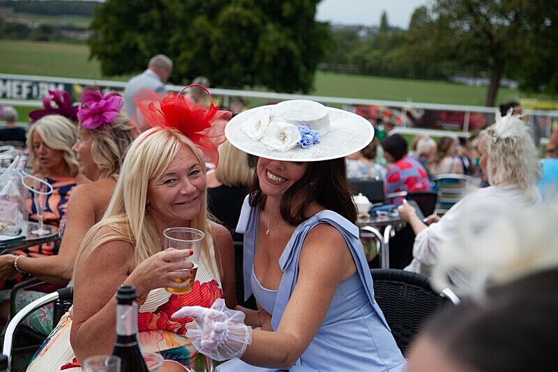 PONTEFRACT RACE 2025-9356 - PONTEFRACT RACES - LADIES DAY 2025
