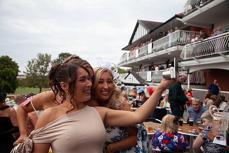 PONTEFRACT RACE 2025-9307 - PONTEFRACT RACES - LADIES DAY 2025