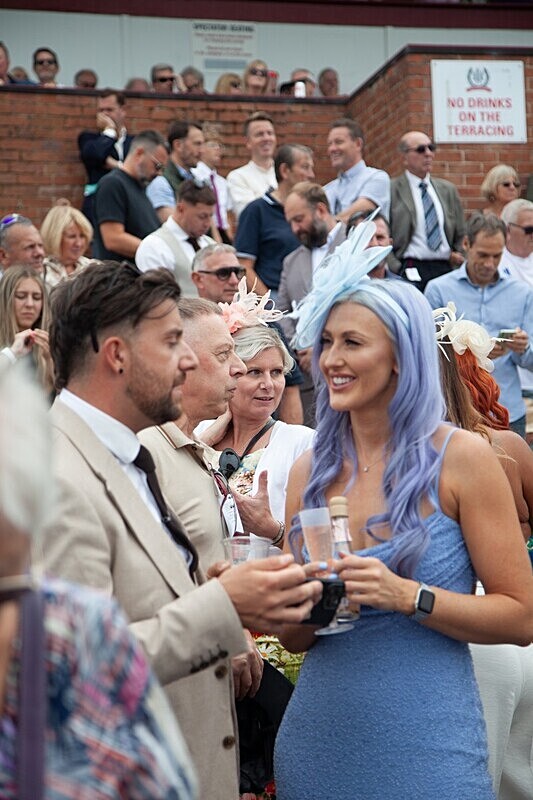 PONTEFRACT RACE 2025-9216 - PONTEFRACT RACES - LADIES DAY 2025