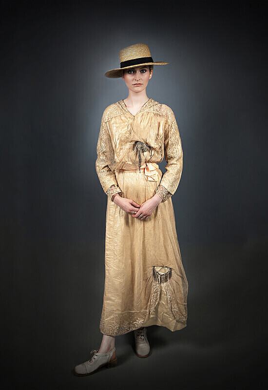 Edwardian  1901 - 1910 - SUCCESSFUL ARPS - FEMALE FASHION THROUGH THE AGES