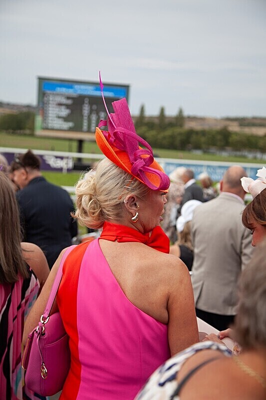 PONTEFRACT RACE 2025-9475 - PONTEFRACT RACES - LADIES DAY 2025