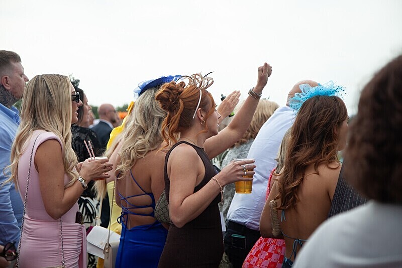 PONTEFRACT RACE 2025-9487 - PONTEFRACT RACES - LADIES DAY 2025