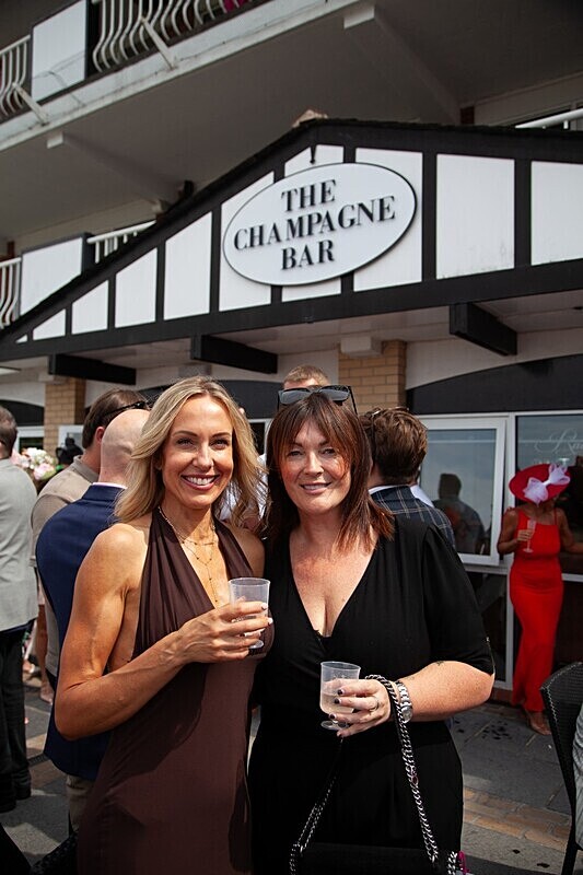 PONTEFRACT RACE 2025-9087 - PONTEFRACT RACES - LADIES DAY 2025
