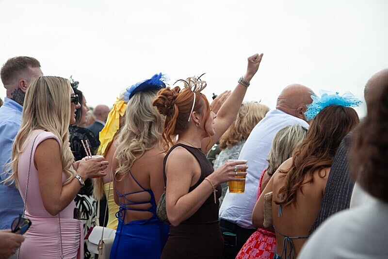 PONTEFRACT RACE 2025-9488 - PONTEFRACT RACES - LADIES DAY 2025