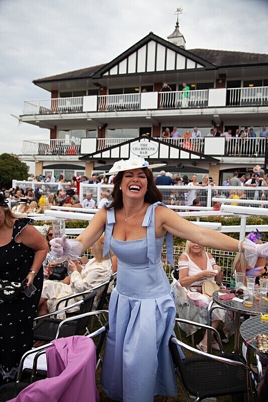 PONTEFRACT RACE 2025-9386 - PONTEFRACT RACES - LADIES DAY 2025