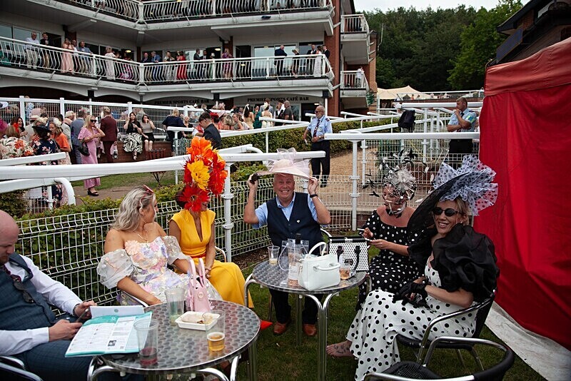 PONTEFRACT RACE 2025-9349 - PONTEFRACT RACES - LADIES DAY 2025