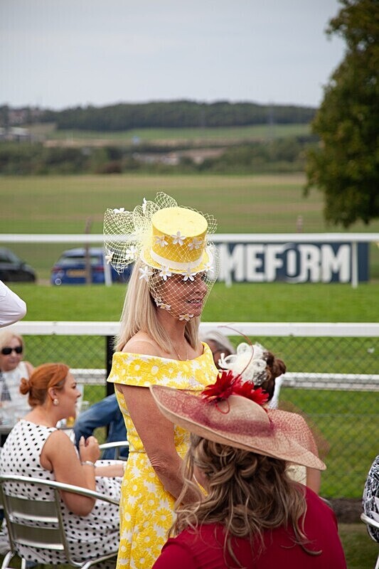 PONTEFRACT RACE 2025-9468 - PONTEFRACT RACES - LADIES DAY 2025