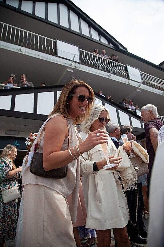 PONTEFRACT RACE 2025-9131 - PONTEFRACT RACES - LADIES DAY 2025