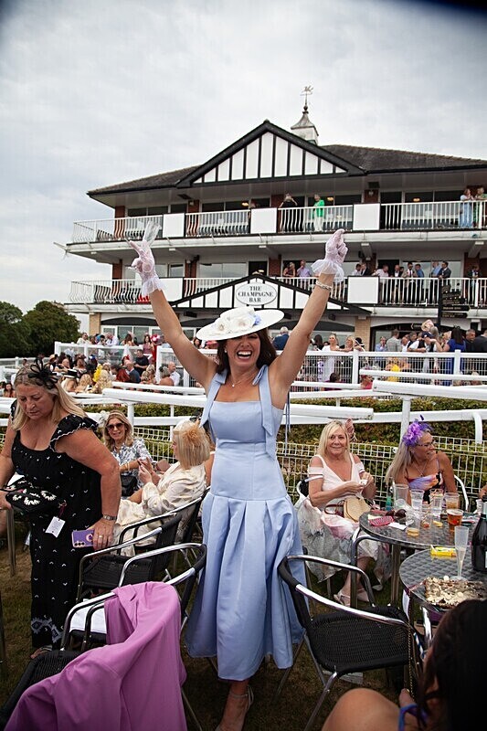 PONTEFRACT RACE 2025-9385 - PONTEFRACT RACES - LADIES DAY 2025