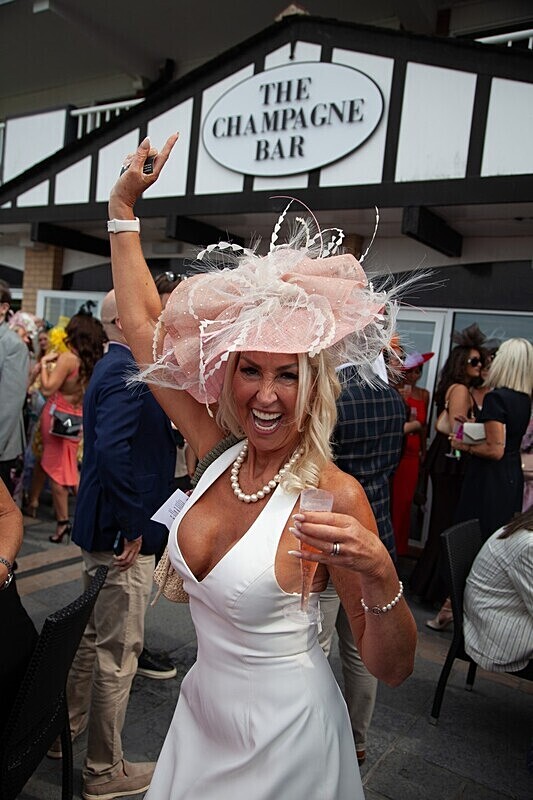 PONTEFRACT RACE 2025-9080 - PONTEFRACT RACES - LADIES DAY 2025