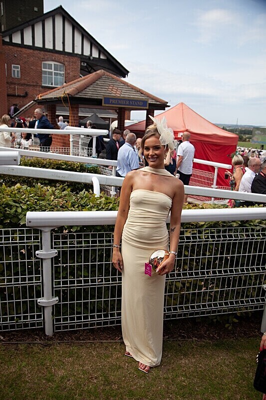 PONTEFRACT RACE 2025-9147 - PONTEFRACT RACES - LADIES DAY 2025