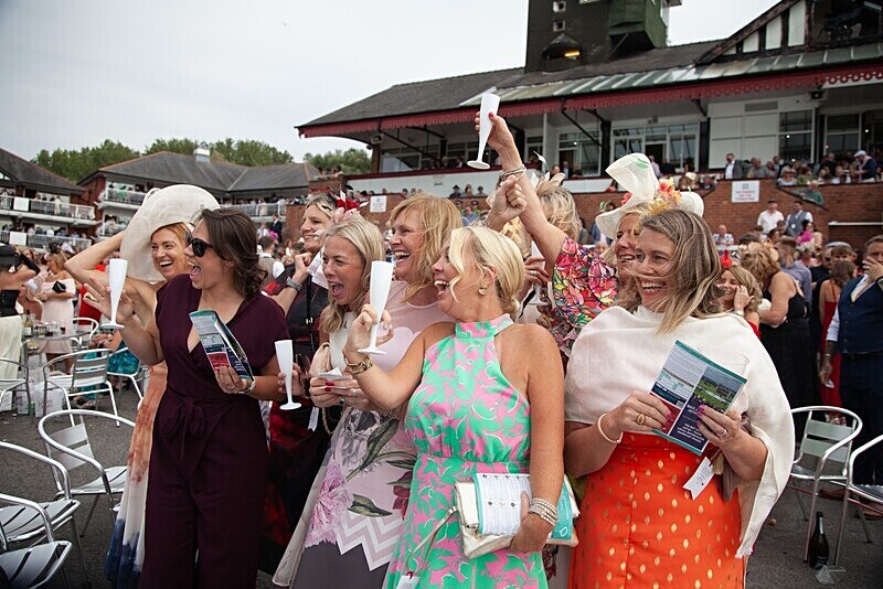 PONTEFRACT RACE 2025-9497 - PONTEFRACT RACES - LADIES DAY 2025