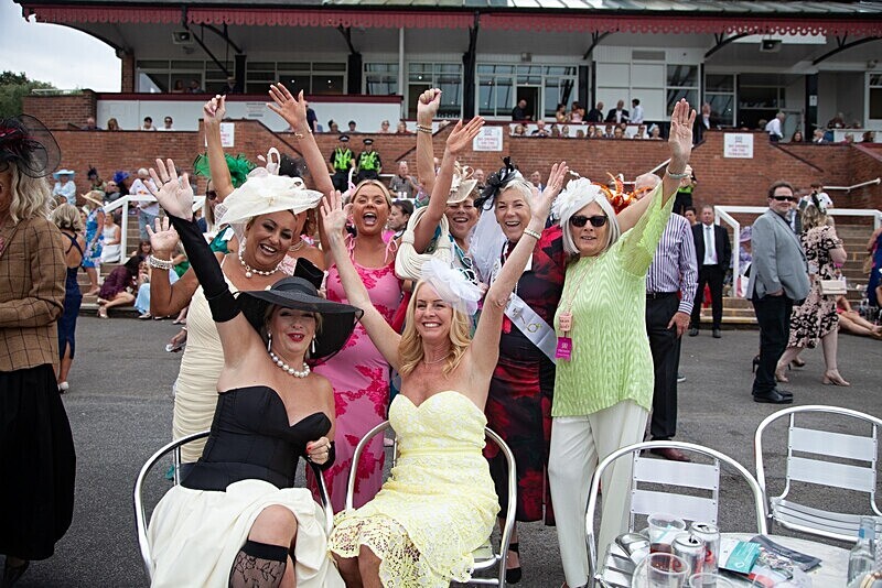 PONTEFRACT RACE 2025-9273 - PONTEFRACT RACES - LADIES DAY 2025