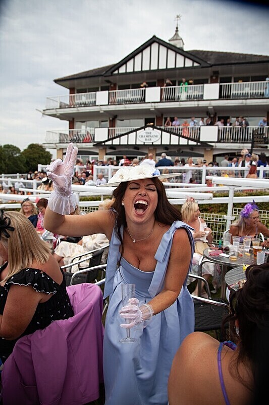 PONTEFRACT RACE 2025-9392 - PONTEFRACT RACES - LADIES DAY 2025