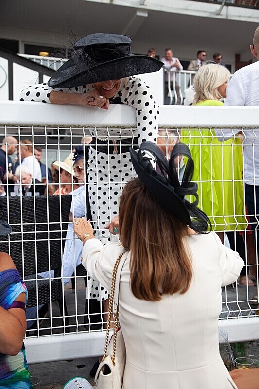 PONTEFRACT RACE 2025-9439 - PONTEFRACT RACES - LADIES DAY 2025