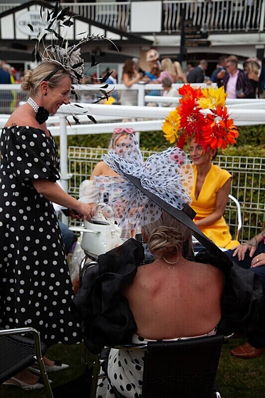 PONTEFRACT RACE 2025-9345 - PONTEFRACT RACES - LADIES DAY 2025