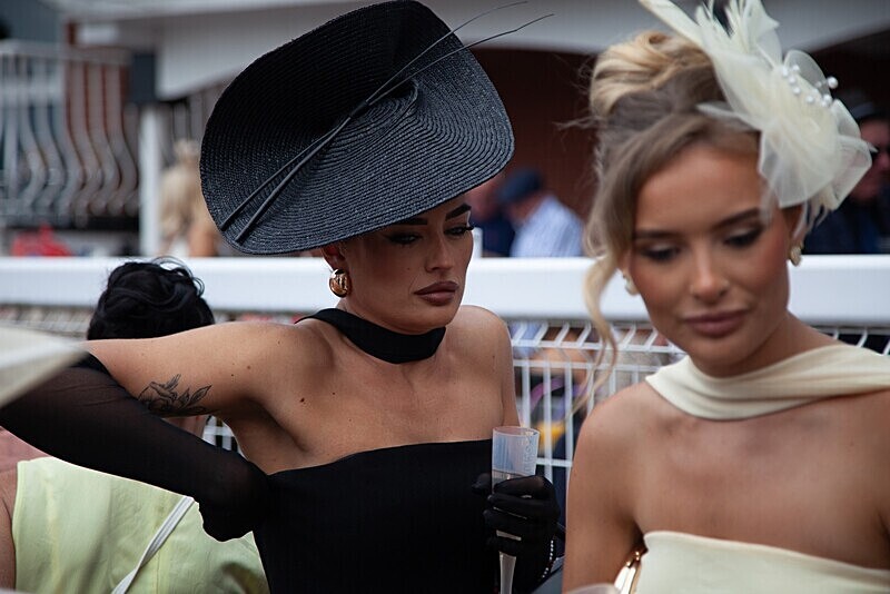 PONTEFRACT RACE 2025-9322 - PONTEFRACT RACES - LADIES DAY 2025