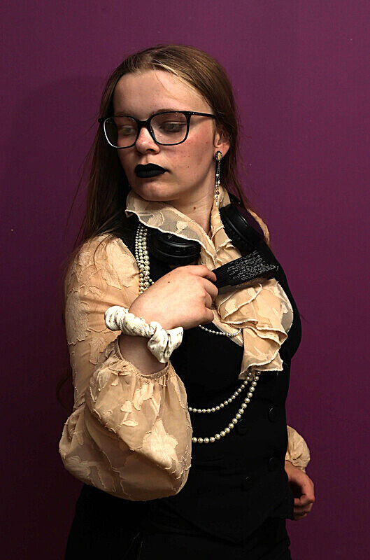 1C3A4190 - RACE THE WAVES - GOTHS ETC