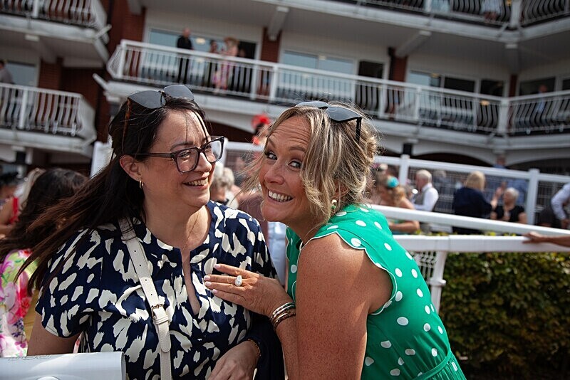 PONTEFRACT RACE 2025-9057 - PONTEFRACT RACES - LADIES DAY 2025