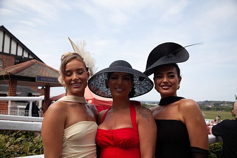 PONTEFRACT RACE 2025-9148 - PONTEFRACT RACES - LADIES DAY 2025