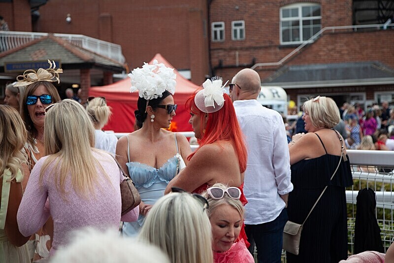 PONTEFRACT RACE 2025-9283 - PONTEFRACT RACES - LADIES DAY 2025
