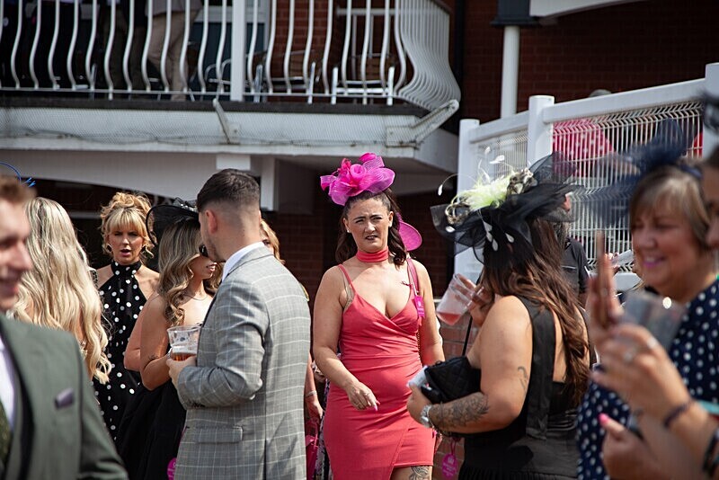 PONTEFRACT RACE 2025-9059 - PONTEFRACT RACES - LADIES DAY 2025