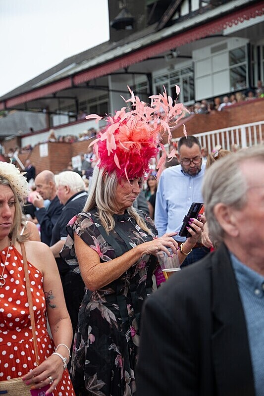 PONTEFRACT RACE 2025-9201 - PONTEFRACT RACES - LADIES DAY 2025