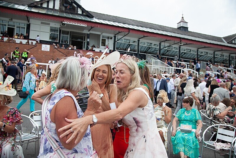 PONTEFRACT RACE 2025-9264 - PONTEFRACT RACES - LADIES DAY 2025