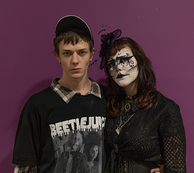 GOTHS INSIDE-4133 - RACE THE WAVES - GOTHS ETC
